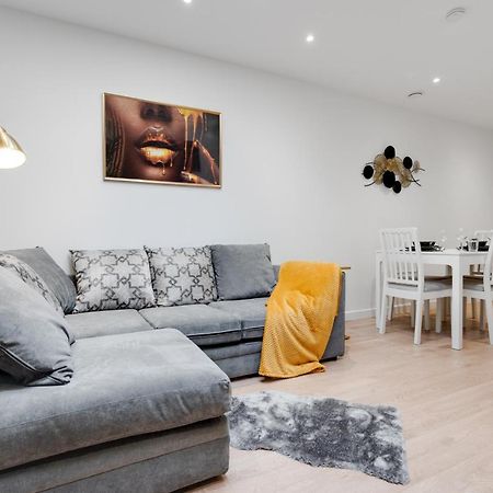 Villa Stylish 4Bd - Coop Live - Etihad - Parking - Ev Mánchester Exterior foto