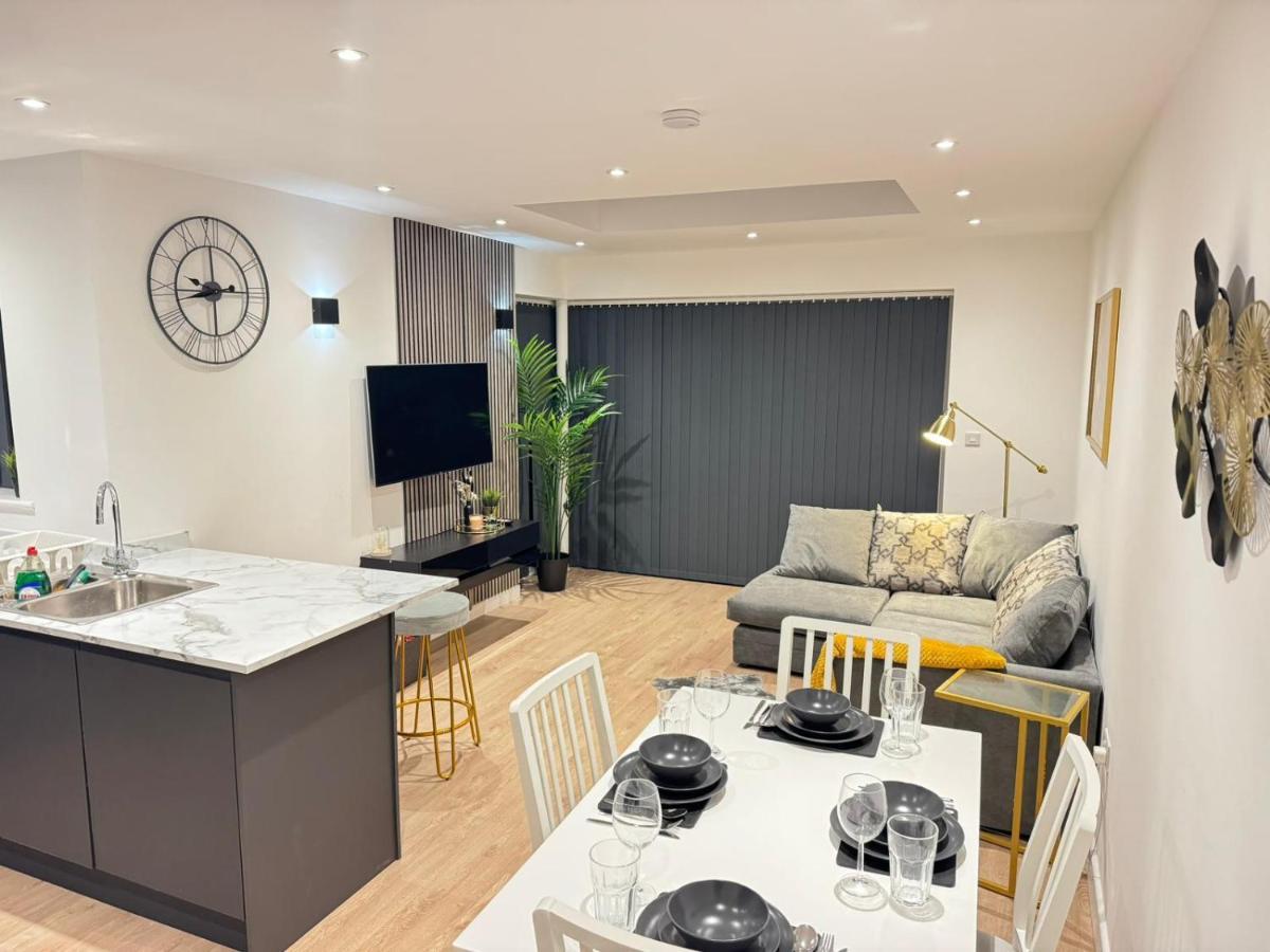 Villa Stylish 4Bd - Coop Live - Etihad - Parking - Ev Mánchester Exterior foto